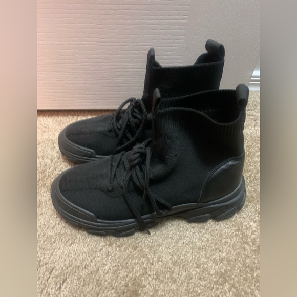 Black Boots - Picture 1 of 1